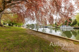 River Green- click for photo gallery